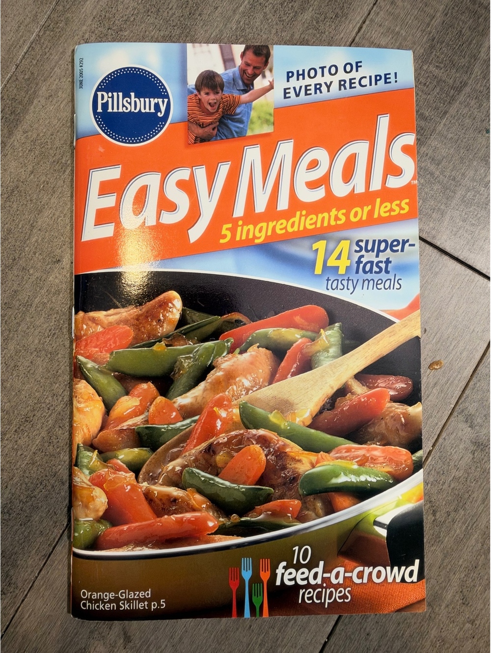 Pillsbury Easy Meals Cookbook - 5 Ingredients or Less, 14 Super-Fast Tasty Meals